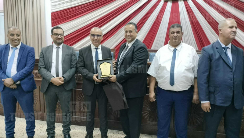 Le Gouverneur de Sfax met en avant les atouts de sa région lors des Journées scientifiques en hommage à Nabiha Thabet